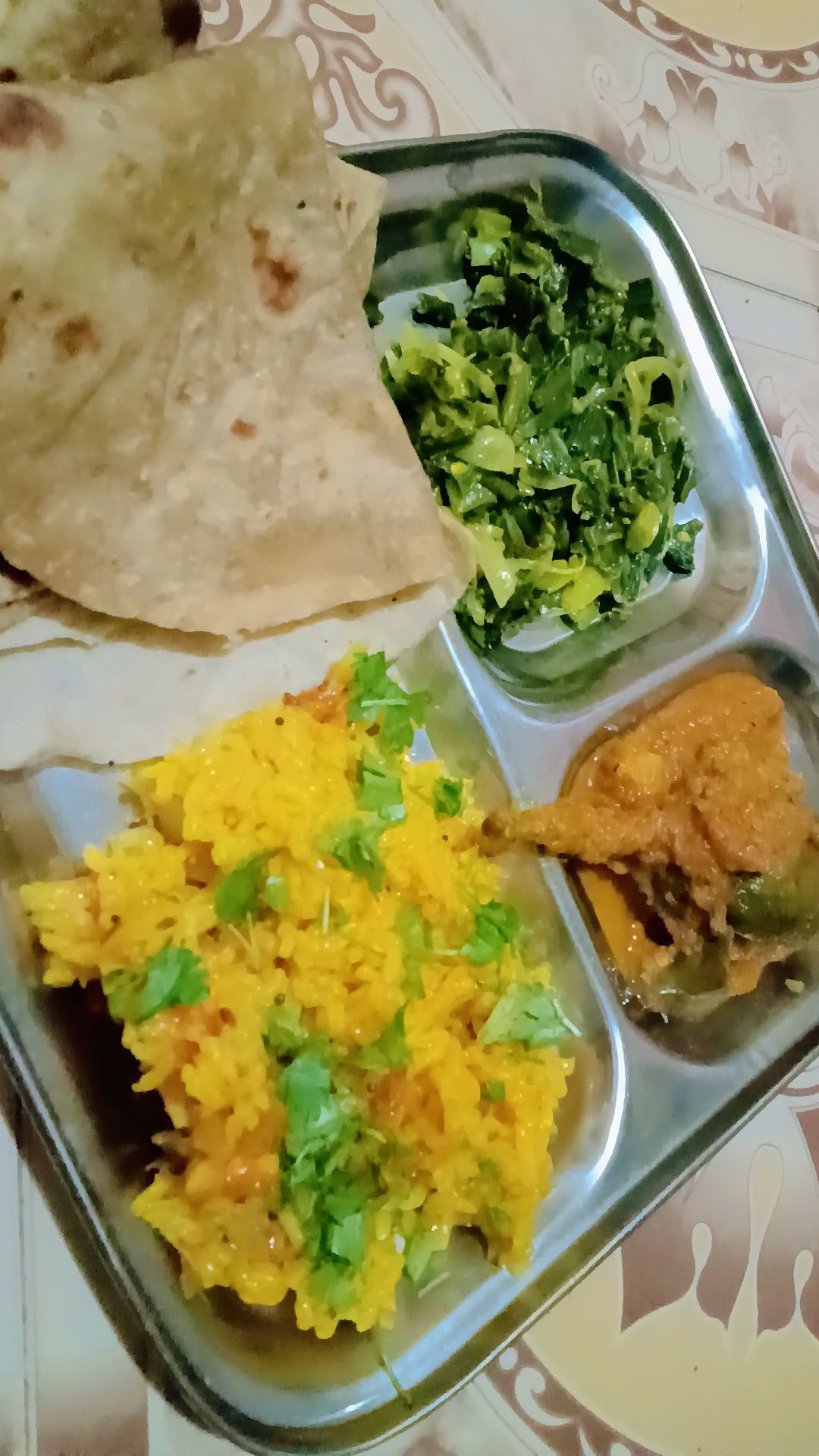 Komal tiffin services tiffin service in Pune